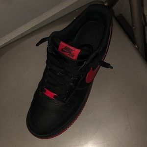 Nike air force 1 low ‘ Bred⚫️🔴